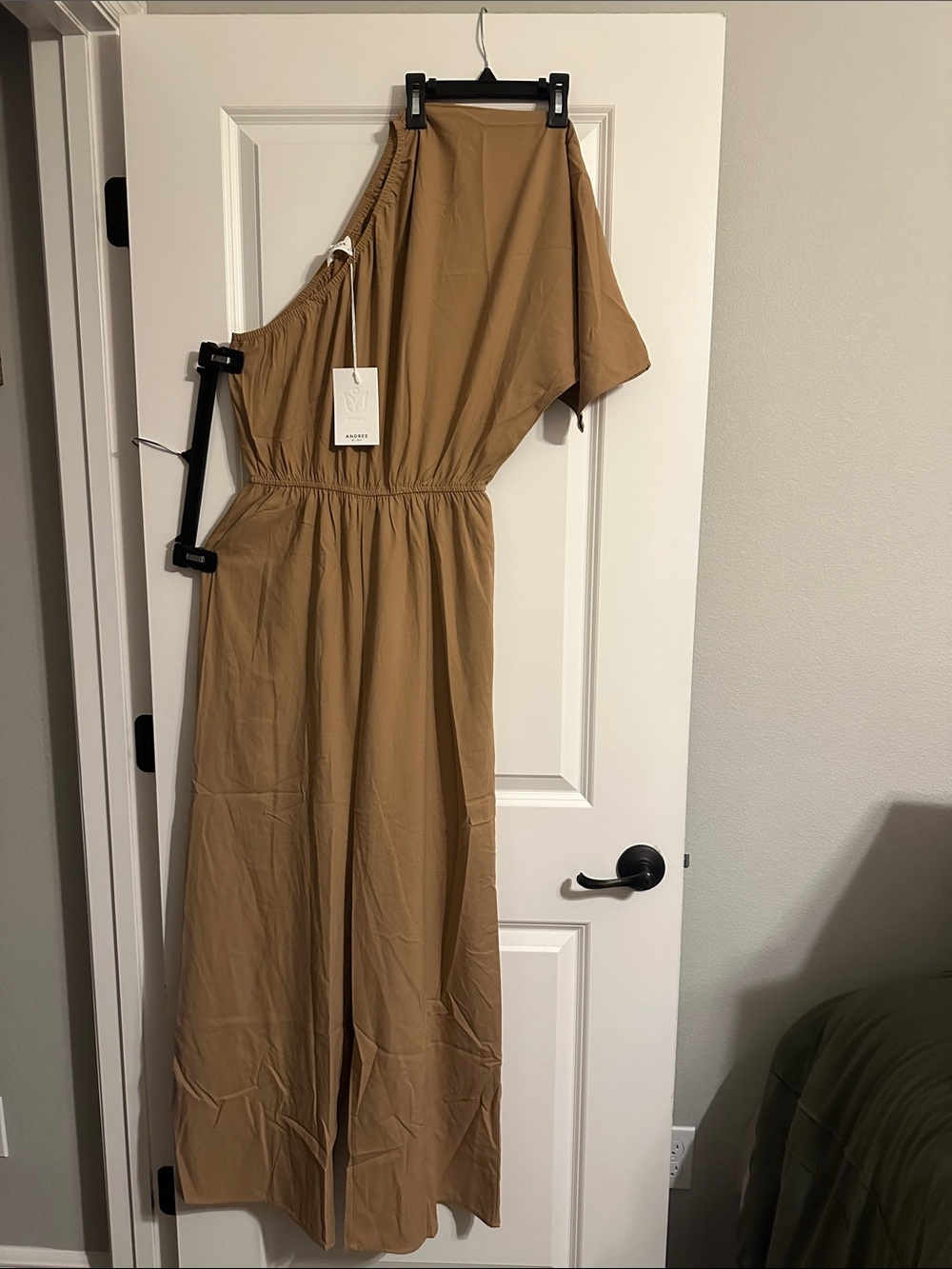 Andree By Unit One-Shoulder Tan Jumpsuit